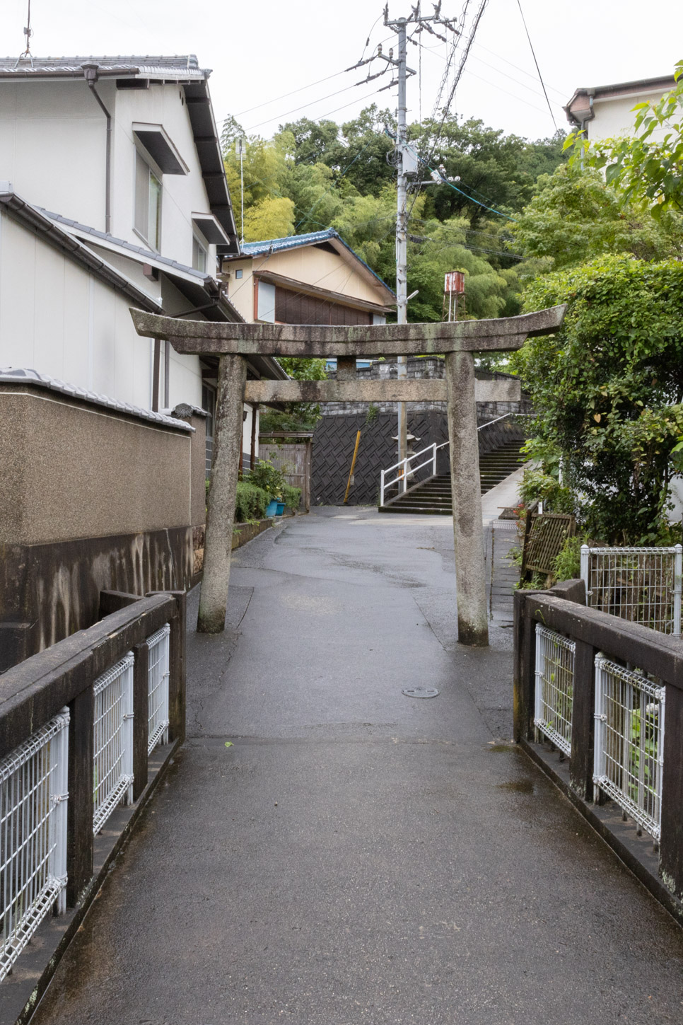 令和2年 菅原神社例祭 …… 表参道から菅原神社へ通じる道の鳥居