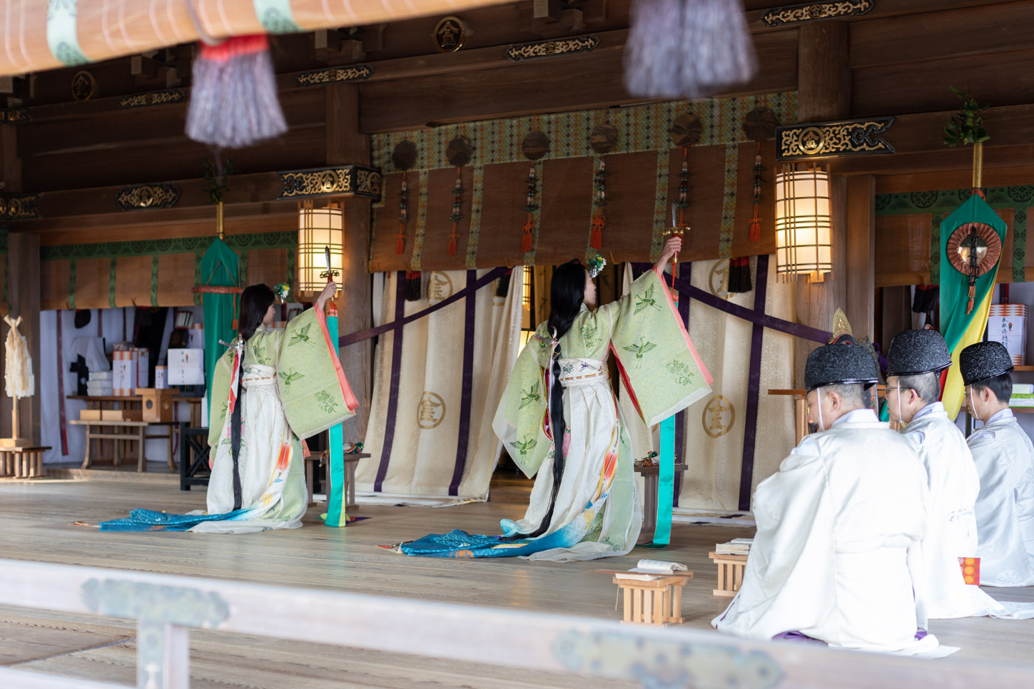 令和4年 全国崇敬者特別大祈願祭 …… 浦安舞