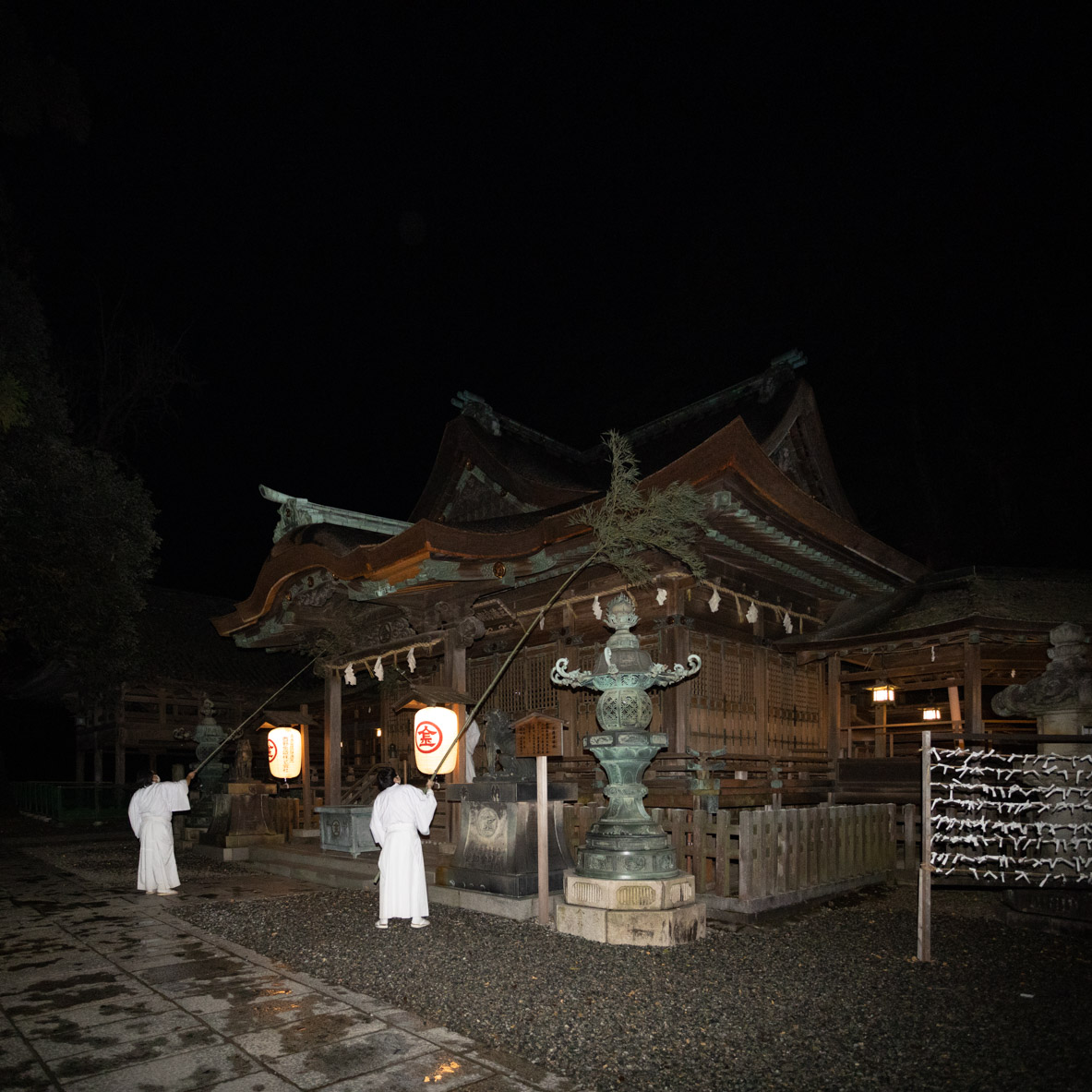 令和3年 煤払 …… 三穂津姫社