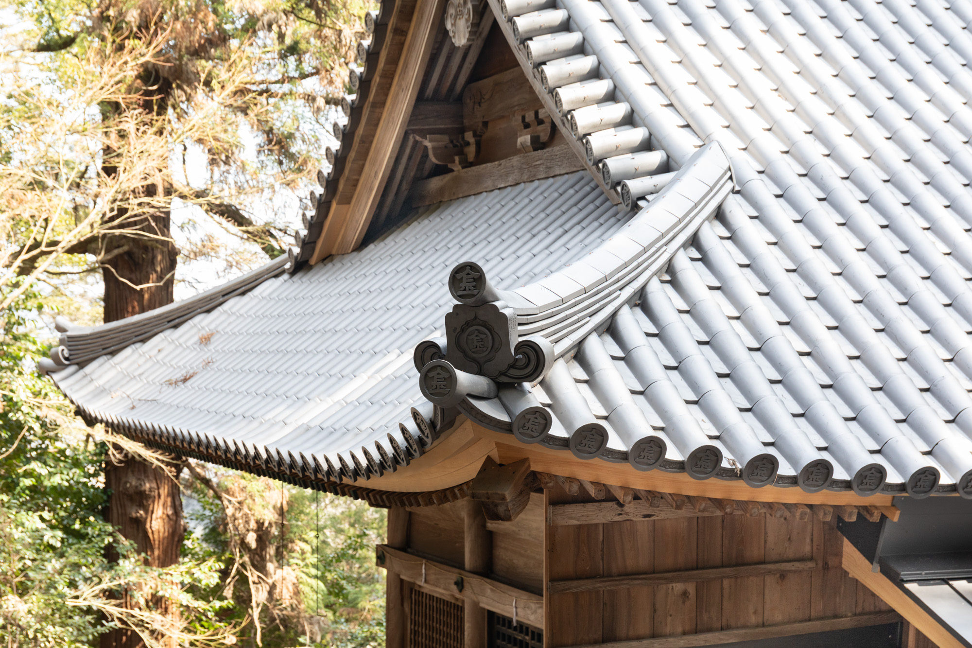 修繕された幽深殿